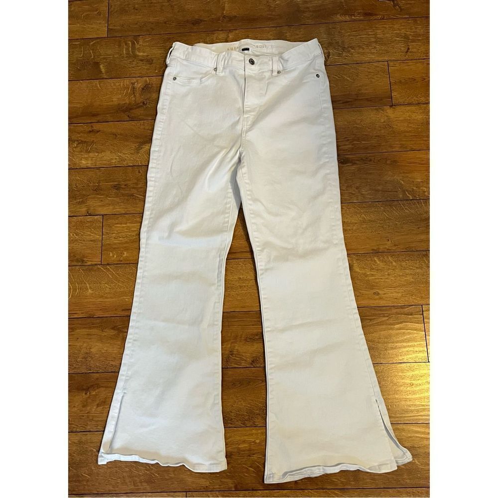 American Eagle Women's 14 Regular Stretch White Flared Leg Wide Jeans Slit